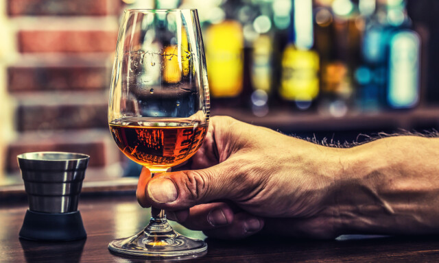 Tok festen av? Så lenge sitter alkoholen i kroppen